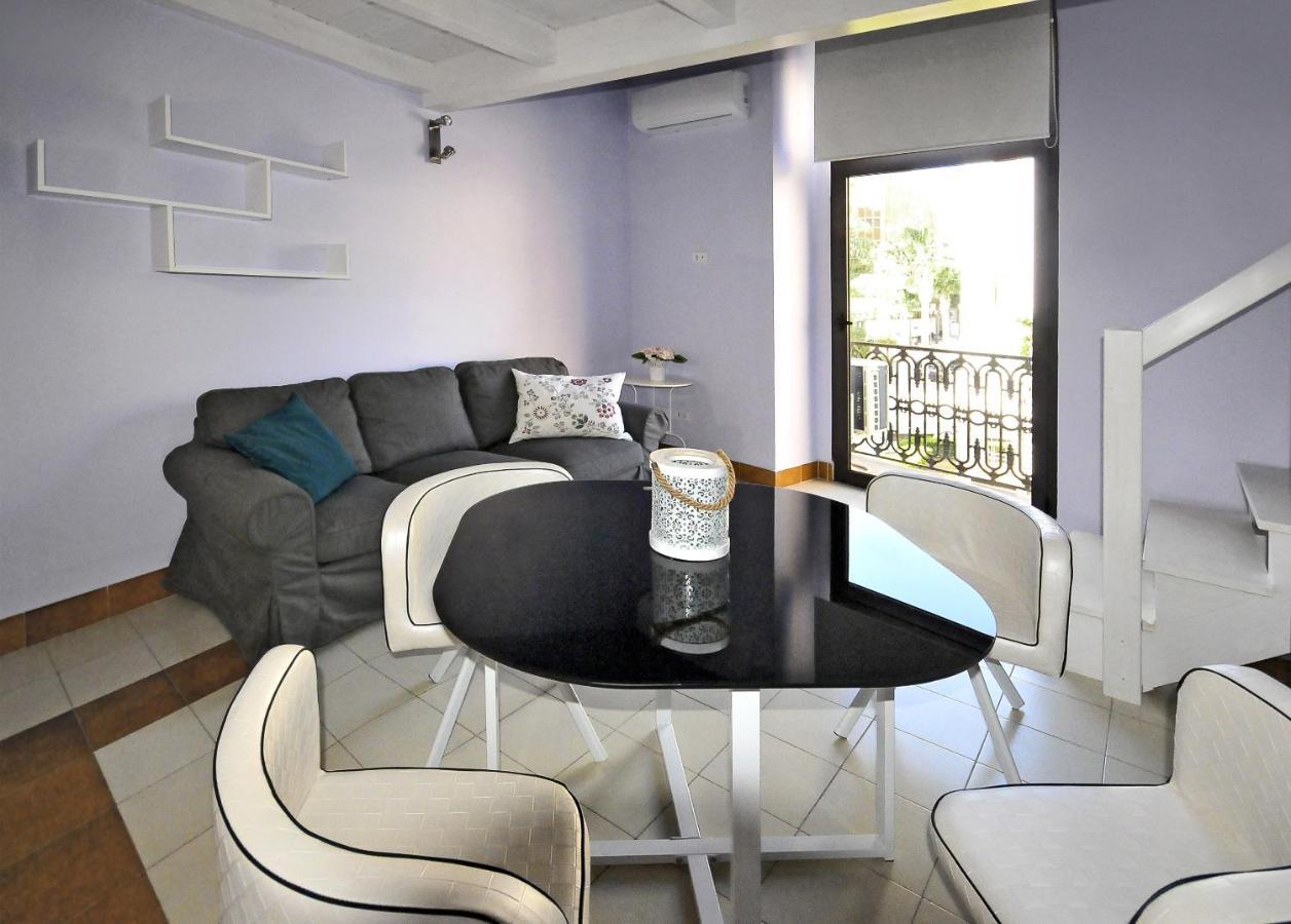 Palazzo Sul Corso-Charming Appartaments Brindisi Kültér fotó